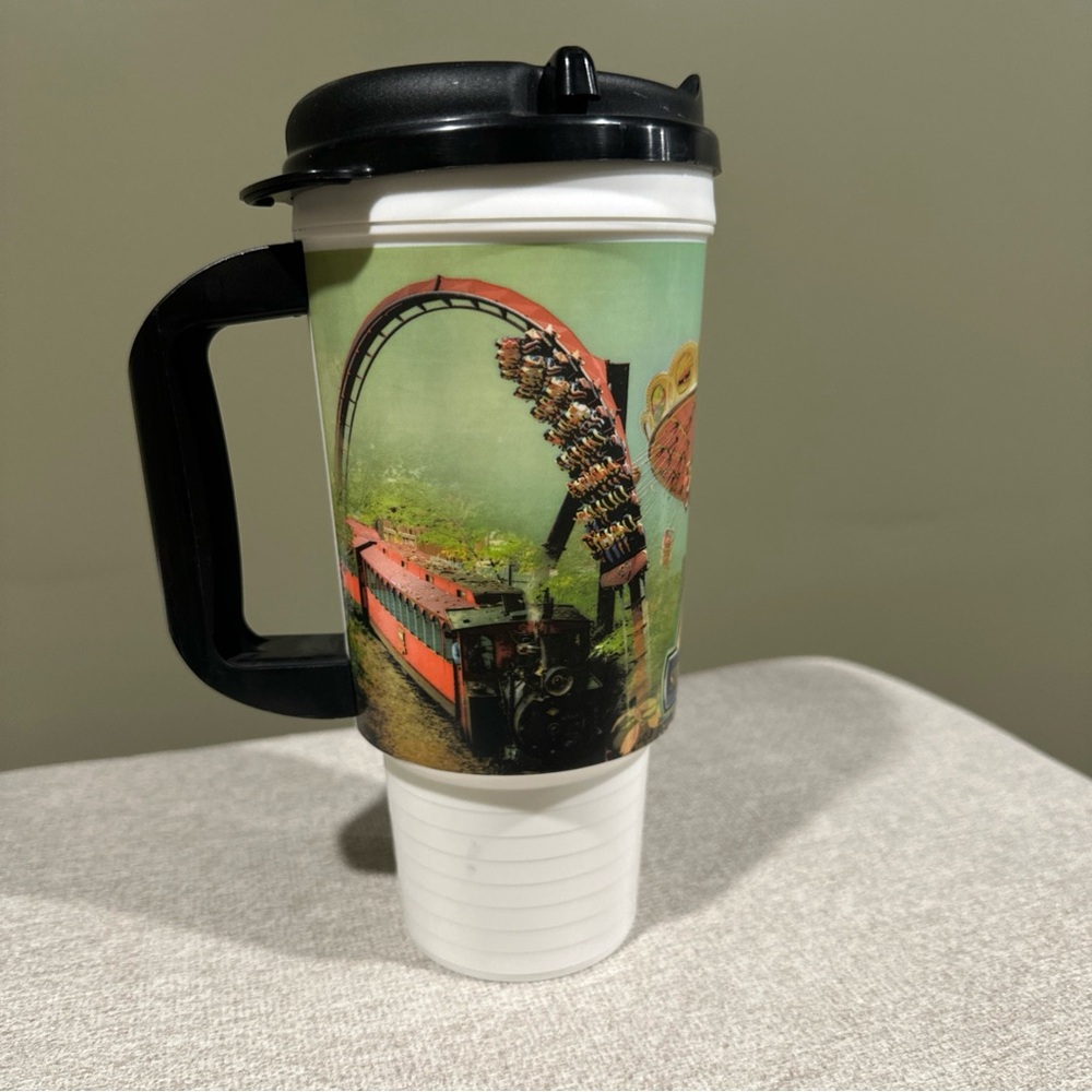 2018 Silver Dollar City Refillable mug